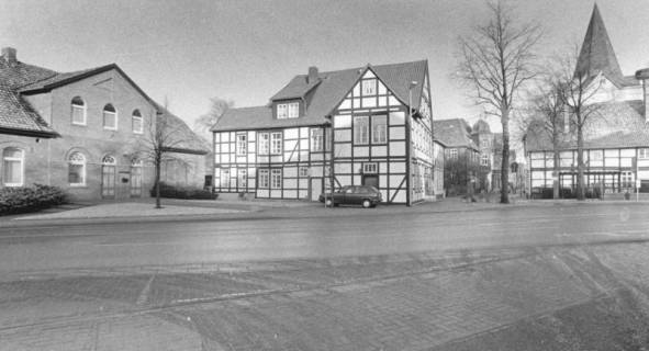 ARH Slg. Bartling 550, An der Liebfrauenkirche 7, Fachwerkgebäude der alten Schule (1851-1929), um 1980