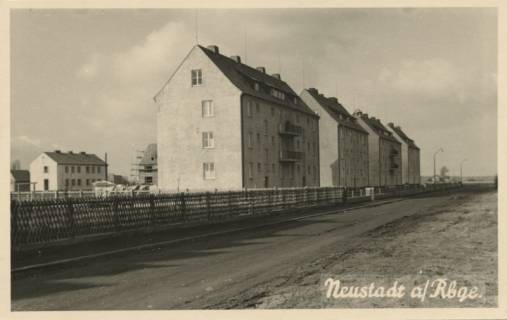 ARH Slg. Bartling 999, Neubaugebiet Goethestraße, vier neu fertiggestellte Mietshäuser mit drei Geschossen, Neustadt a. Rbge., um 1958