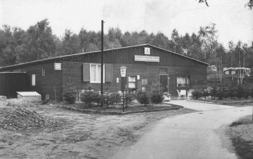 ARH Slg. Bartling 1238, Nordufer, Gaststätte Zur Sauna, paneelierter Giebel, nördlich der Meerstraße (?), Steinhuder Meer, 1974