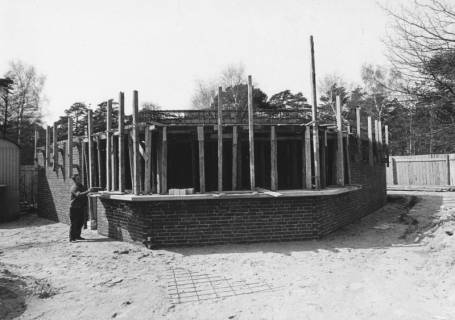 ARH Slg. Bartling 1249, Nordufer, Weisser Berg, im Bau befindlicher Pavillon am Uferweg, Steinhuder Meer, 1976
