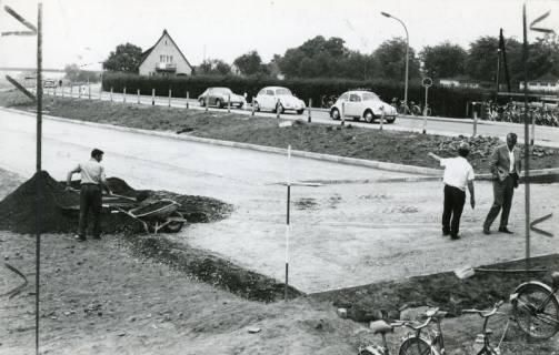 ARH Slg. Bartling 2631, Herrichtung eines Parkplatzes zwischen Suttorfer Straße und Leine-Fluss, Neustadt a. Rbge., 1971