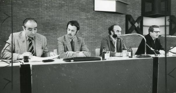 ARH Slg. Bartling 2839, Podiumsdiskussion über das Schulwesen in Neustadt a. Rbge. im Bürgersaal des FZZ, Neustadt a. Rbge., 1974