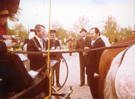 ARH Slg. Bartling 3115, Einweihung der Eisenbahn-Unterführung und des Zentralen Omnibusbahnhofs, Neustadt a. Rbge., 1975
