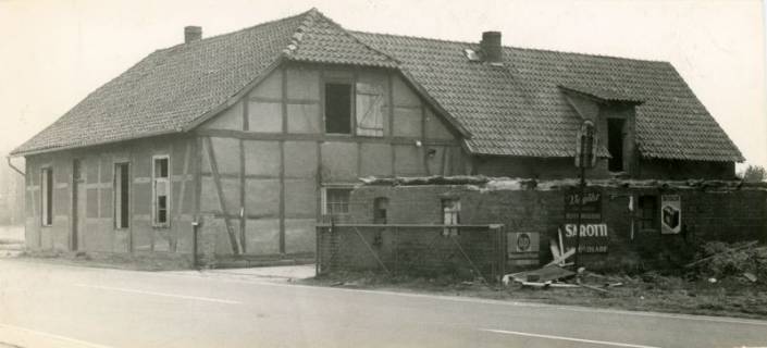 ARH Slg. Bartling 3907, Altes Zollhaus an der B 6, Dammkrug, vor dem Abriss, Bordenau, 1969