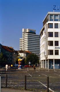 ARH Slg. Bürgerbüro 391, Blick von der Otto-Brenner-Straße auf das Allianz Gebäude, Hannover, zwischen 1999/2005