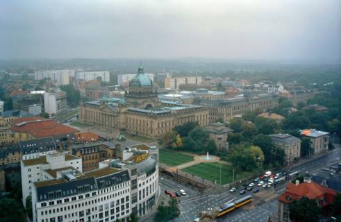 ARH Slg. Bürgerbüro 418, Blick vom Rathausturm über die Stadt auf das Bundesverwaltungsgericht, Leipzig, 2003