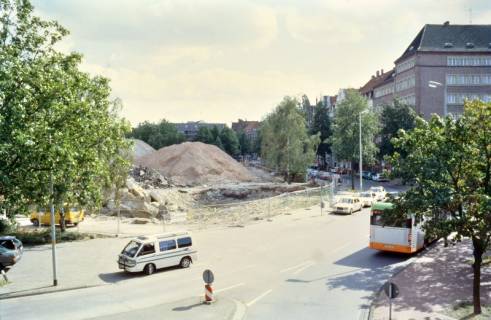 ARH Slg. Bürgerbüro 472, Abriss der ehemaligen Gilde Brauerei Lindener Spezial, Blick von der Stephanusstraße / AmKüchengarten, Linden, 2000