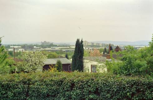 ARH Slg. Bürgerbüro 599, Blick vom Aussichtsplatz der Gartenkolonie am Lindener Berg, Linden, 1996