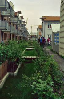 ARH Slg. Bürgerbüro 616, Blick auf die Balkone und Gärten von Wohngebäude, Hannover, 1996