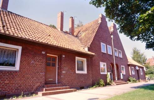 ARH Slg. Bürgerbüro 755, Wohngebäude der Bedürftigen-Unterkunft Rote Reihe an der Schulenburger Landstraße 197, Hainholz, zwischen 1995/2005