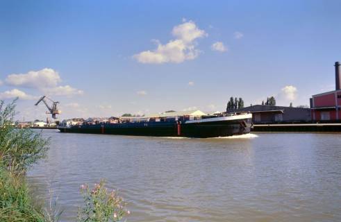 ARH Slg. Bürgerbüro 771, Binnenschiff auf dem Mittelandkanal, Herrenhausen-Stöcken, 2004