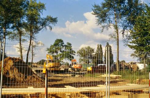 ARH Slg. Bürgerbüro 781, Blick auf eine Baustelle, Herrenhausen-Stöcken, 2004