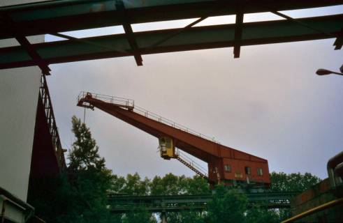 ARH Slg. Bürgerbüro 900, Blick auf einen Hafenkran auf dem ehemaligen Conti-Gelände, Limmer, zwischen 1995/2005