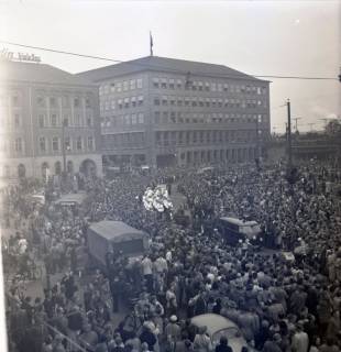 ARH Slg. Fratzer 01-002/0004, Rückkehr von Hannover 96 vom Finale der Deutschen Meisterschaft in Hamburg, Hannover, 1954