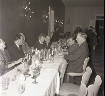 ARH Slg. Fratzer 01-002/0005, Rückkehr von Hannover 96 vom Finale der Deutschen Meisterschaft in Hamburg, Hannover, 1954