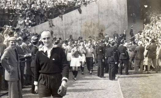 ARH Slg. Fratzer 01-006/00021, Endspiel der Deutschen Meisterschaft 1954 in Hamburg, Hannover 96 gegen Kaiserslautern, Hamburg, 1954