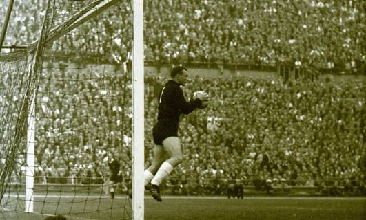 ARH Slg. Fratzer 01-0013/00017, Fußball Bundesliga 1964, Hannover 96 gegen Eintracht Braunschweig, Hannover, 1964