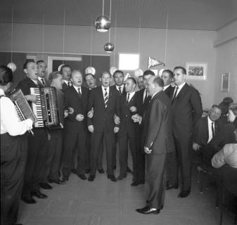 ARH Slg. Fratzer 01-0016/0005, 1954 Deutscher Meister - 10 Jahre Jubiläumsfeier von Hannover 96, Hannover, 1964