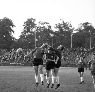 ARH Slg. Fratzer 01-0016/0006, Hannover 96 gegen Arminias Traditionsmannschaft 1964, Hannover, 1964