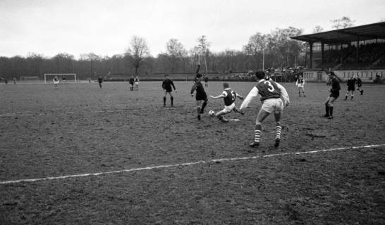 ARH Slg. Fratzer 01-0019/0005, Hannover 96 gegen VFR Neumünster, um 1962