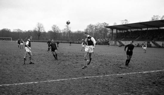 ARH Slg. Fratzer 01-0019/0006, Hannover 96 gegen VFR Neumünster, um 1962