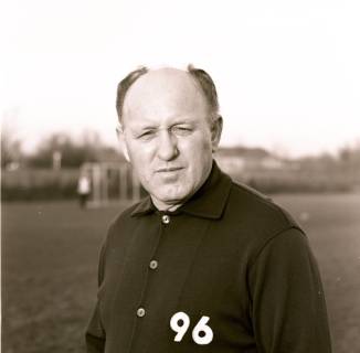 ARH Slg. Fratzer 01-0025/0006, Hannover 96 Trainer Helmut "Fiffi" Kronsbein, ohne Datum