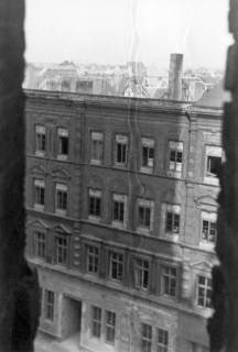 ARH Slg. Janthor 0026, Blick aus der im Wiederaufbau befindlichen Marktkirche auf die zerstörte Innenstadt, Hannover, 1947