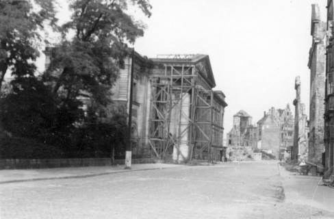 ARH Slg. Janthor 0037, Leinstraße am Kriegsende, Hannover, 1945