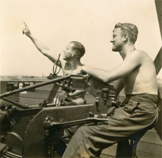 ARH Slg. Janthor 0253, Soldaten an einer Flak (Flugabwehrkanone) an der Kestnerstraße, Hannover, um 1940