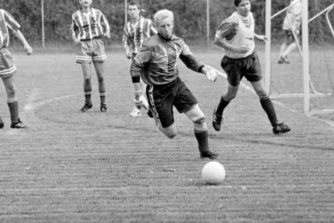 ARH Slg. Weber 02-036/0012, Ein Fußballturnier mit der Mannschaft von Everloh-Ditterke, zwischen 1980/1990
