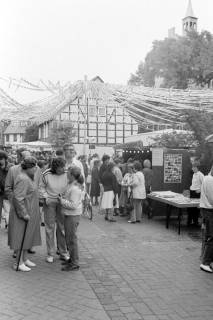ARH Slg. Weber 02-051/0018, Ein Stadtfest? auf dem Marktplatz Gehrden, zwischen 1980/1990