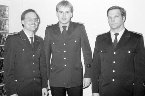 ARH Slg. Weber 02-058/0002, Drei Mitglieder der Feuerwehr, zwischen 1980/1990