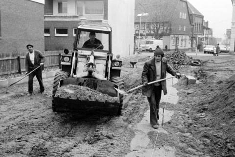 ARH Slg. Weber 02-067/0019, Bau des Parkplatzes an der Post und der Hornstraße als Zufahrt, Gehrden, zwischen 1970/1975