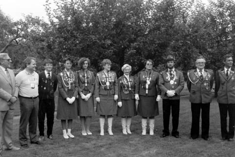 ARH Slg. Weber 02-102/0018, Gruppenfoto mit Mitgliedern des Schützenvereins Lemmie, zwischen 1980/1990