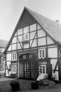 ARH Slg. Weber 02-127/0012, Hischen Hus in der Neue Straße, Gehrden, zwischen 1980/1990
