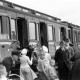 Archiv der Region Hannover, ARH NL Dierssen 0126/0027, Flüchtlingszug via Schleswig-Holstein kommend