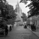 Archiv der Region Hannover, ARH NL Dierssen 0200/0010, Polizei-Ausflug: Straße "Hoher Weg" mit Blick auf das Große Heilige Kreuz