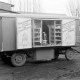 Archiv der Region Hannover, ARH NL Dierssen 0223/0011, Weihnachtsverkaufswagen Casala