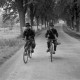 ARH NL Dierssen 1080/0020, Zwei Schornsteinfeger mit Fahrrad, Bissendorf
