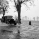 Archiv der Region Hannover, ARH NL Dierssen 1227/0007, Vom Hochwasser überschwemmte Straße, Nordstemmen