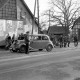 Archiv der Region Hannover, ARH NL Dierssen 1231/0013, Autounfall eines Mercedes mit einem Kraftrad, Völksen