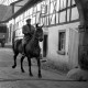 Archiv der Region Hannover, ARH NL Dierssen 1269/0017, Dreharbeiten des Films "Regina Amstetten": John Knittel, Bennigsen