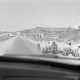 Archiv der Region Hannover, ARH NL Dierssen 1347/0013, Blick aus dem Wagen auf Schafe auf der Straße, Griechenland