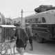 Archiv der Region Hannover, ARH NL Dierssen 1347/0039, Straßenbild mit Menschen und Autos, Babaeski