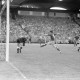 Archiv der Region Hannover, ARH NL Dierssen 1356/0015, Deutsche Fußballmeisterschaft 1955/56: Hannover 96 gegen FC Kaiserslautern, Hannover