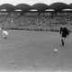 Archiv der Region Hannover, ARH NL Dierssen 1398/0017, Fußballspiel im Niedersachsenstadion, Hannover