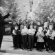 Archiv der Region Hannover, ARH NL Dierssen 1413/0015, Weihnachtssingen in der Kirche, Friedland