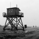 Archiv der Region Hannover, ARH NL Dierssen 1435/0009, Aufnahme zum Schießunglück auf dem Truppenübungsplatz Bergen-Hohne am 9. April 1964, Bergen