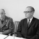 Archiv der Region Hannover, ARH NL Dierssen 1436/0015, Pressekonferenz zum Schießunglück auf dem Truppenübungsplatz Bergen-Hohne am 9. April 1964, Münster