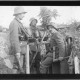 Archiv der Region Hannover, ARH NL Kageler 77, 1. Weltkrieg, Soldaten mit getarntem Scherenfernrohr, Priesterwald (Bois-le-Prêtre), Frankreich